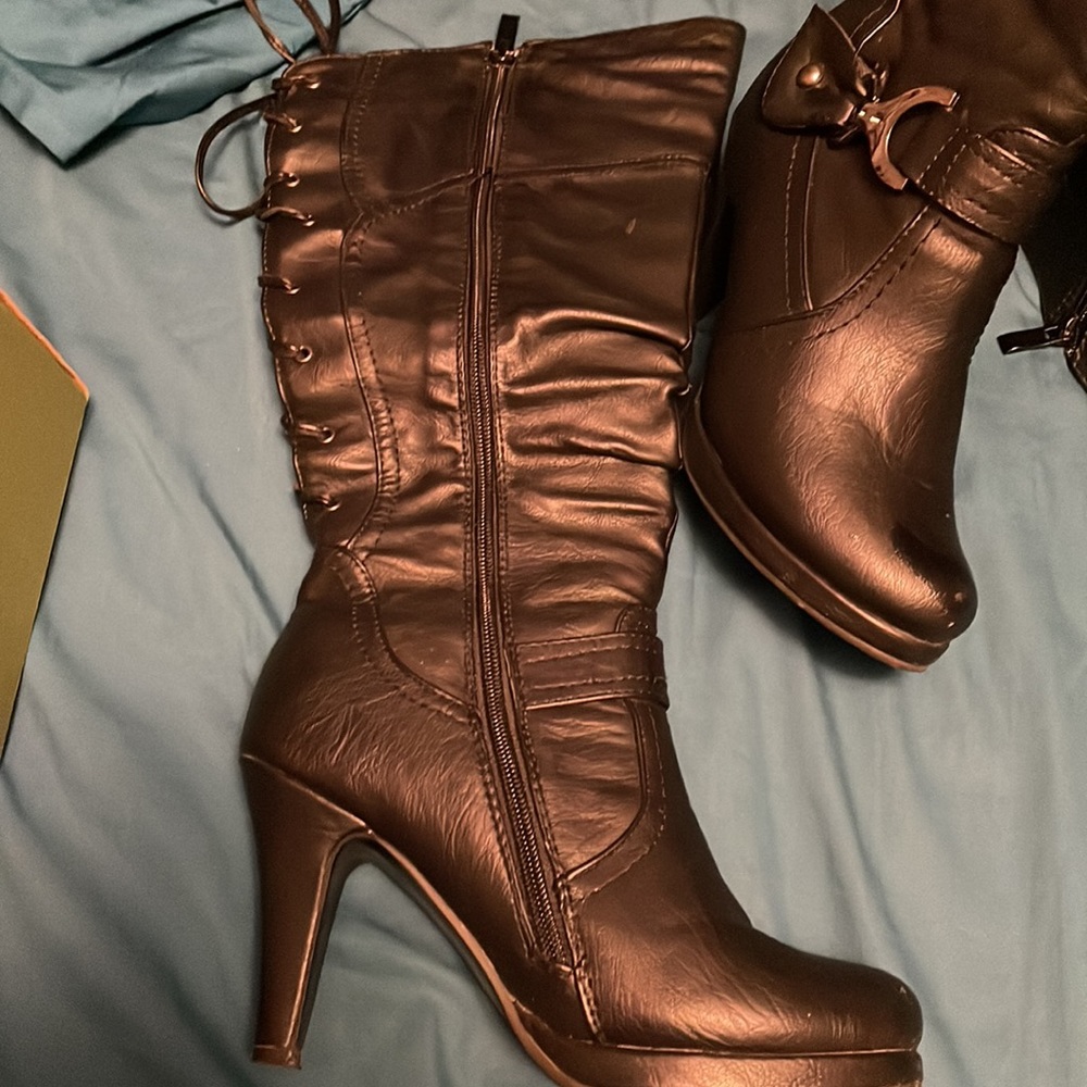 Knee high boots - Picture 3 of 6